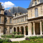 3ème latinistes dans le vieux Lutèce